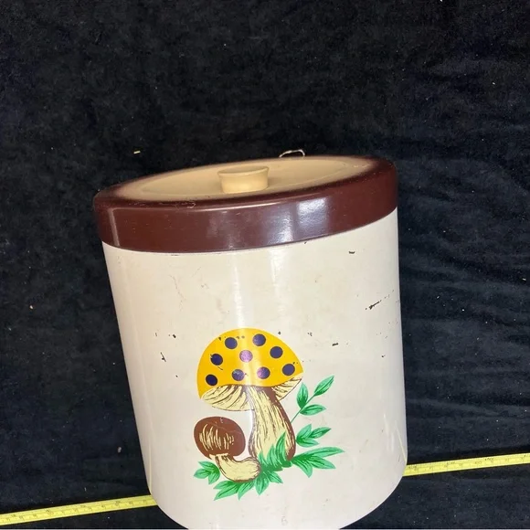 Vintage Mushroom Canister - Picture 2 of 7